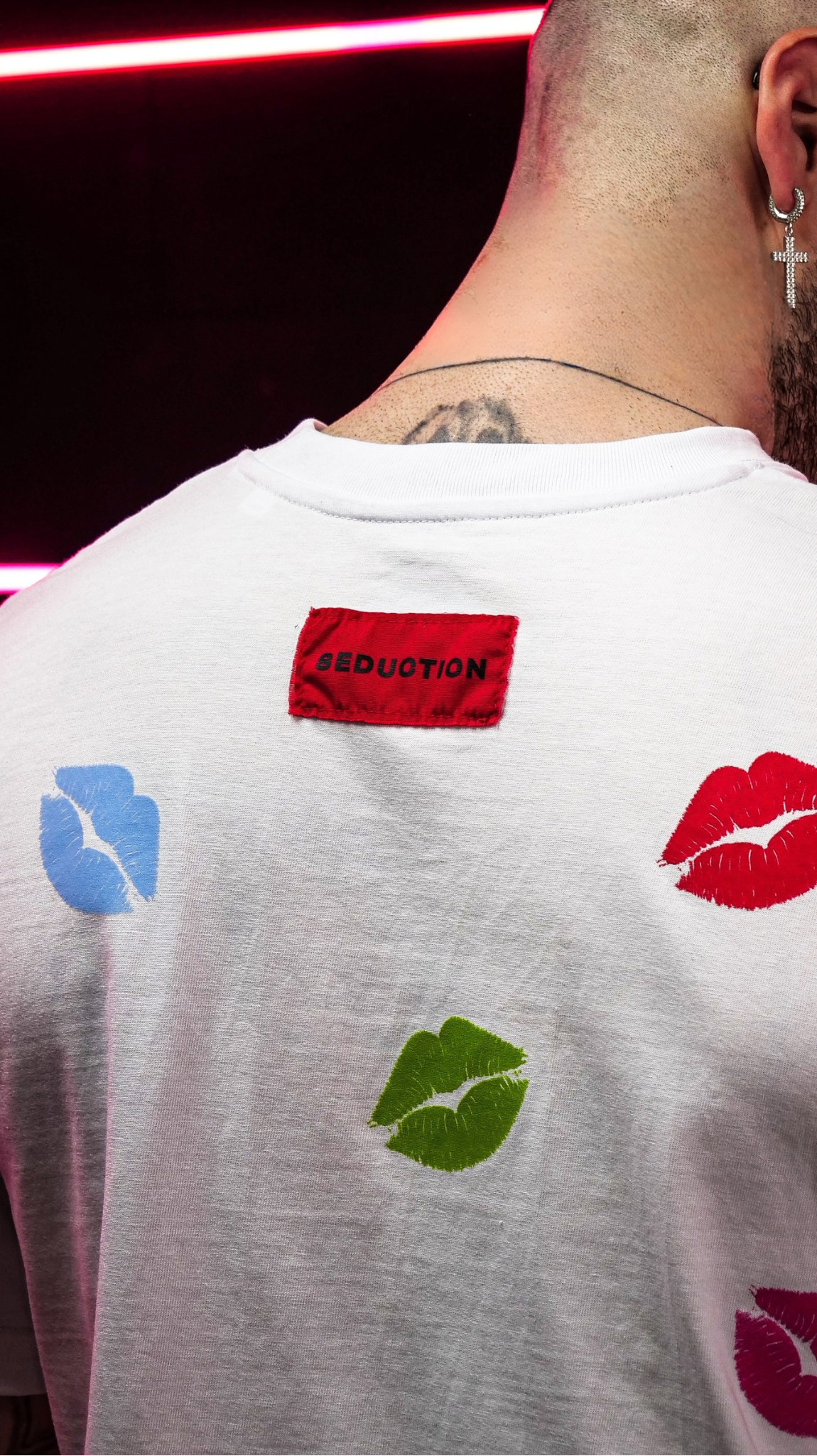 T shirt All Kiss Me